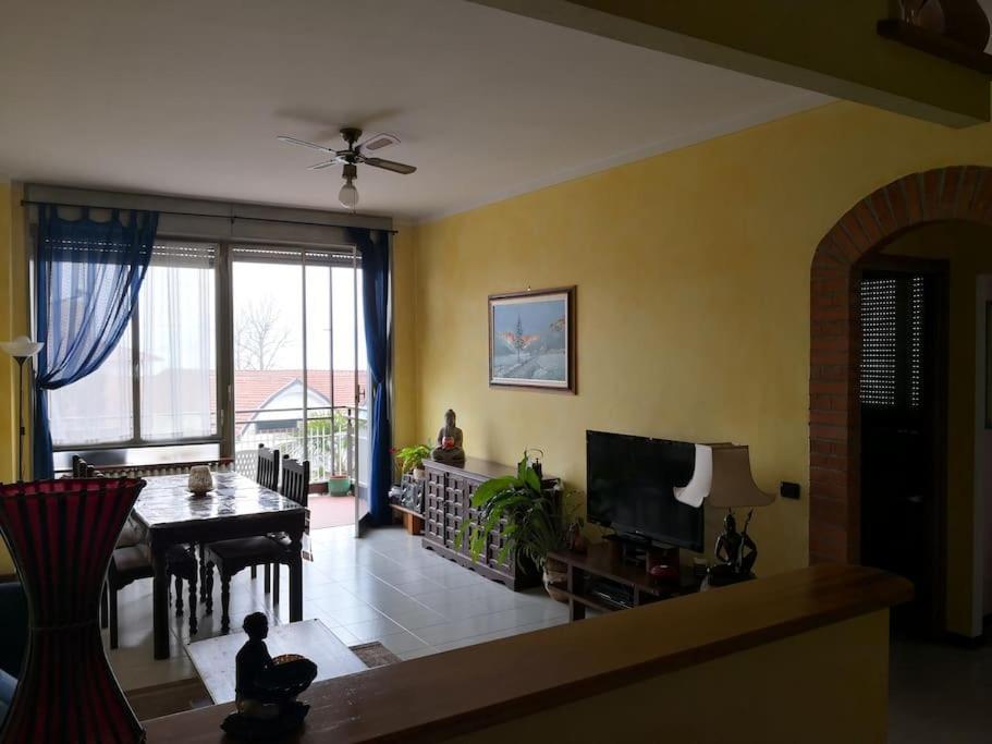 Appartamento Chic Vista Lago - Casa Janis Verbania Exteriér fotografie