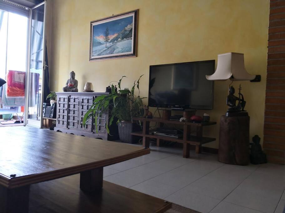 Appartamento Chic Vista Lago - Casa Janis Verbania Exteriér fotografie